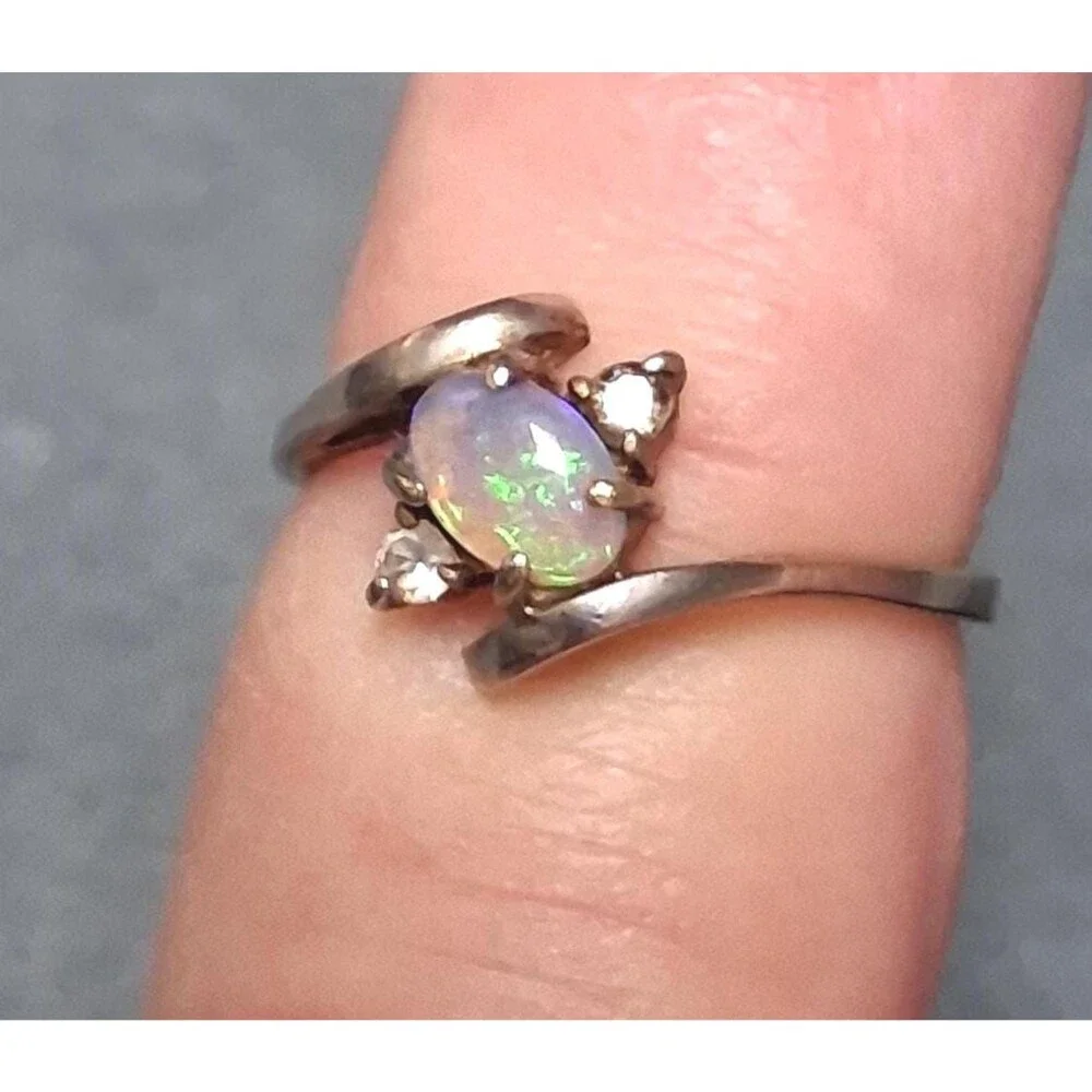 Vintage Opal Glass Ring Size 5